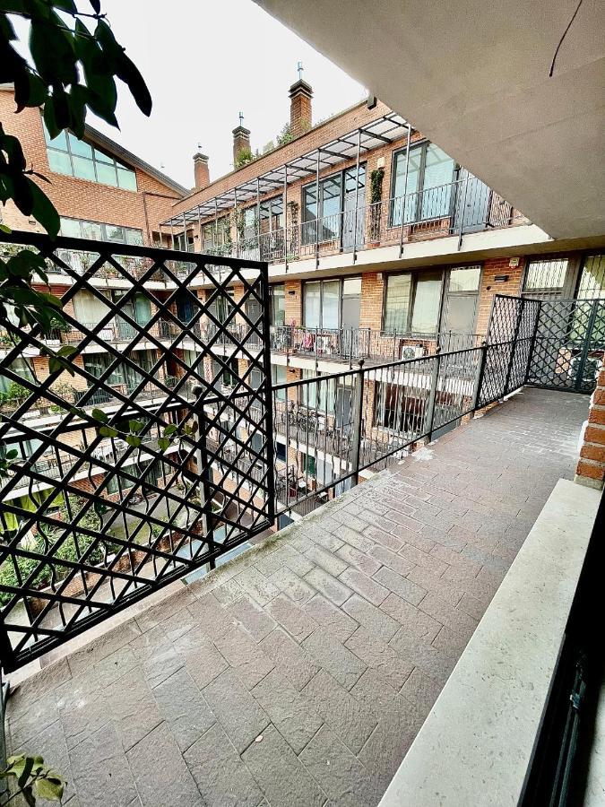 Mecenate Metropolitan Flat Apartment Милано Екстериор снимка